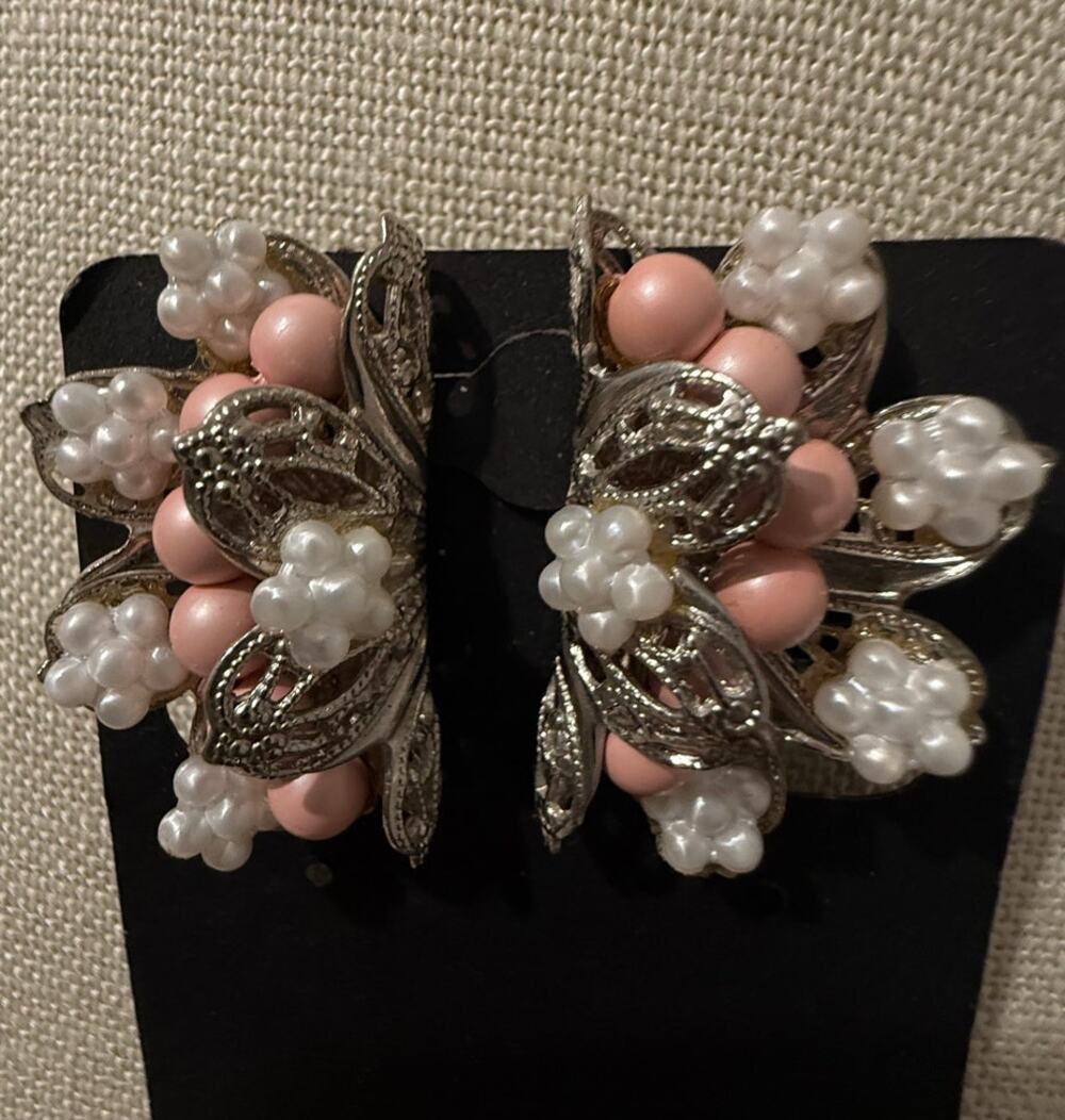 Vintage Pink Faux Pearl Beaded Silver Tone Clip On Earrings